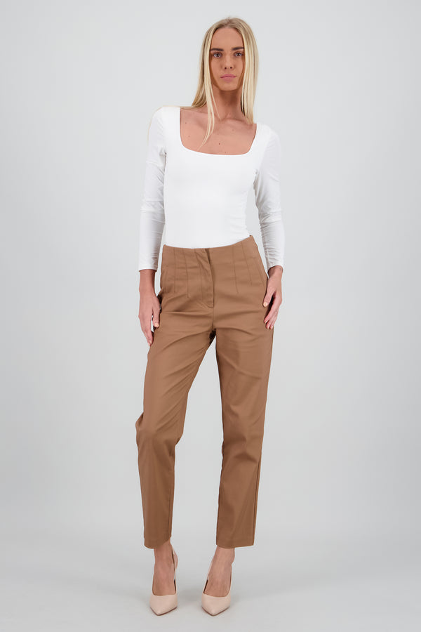 Pantalon liso bolsas
